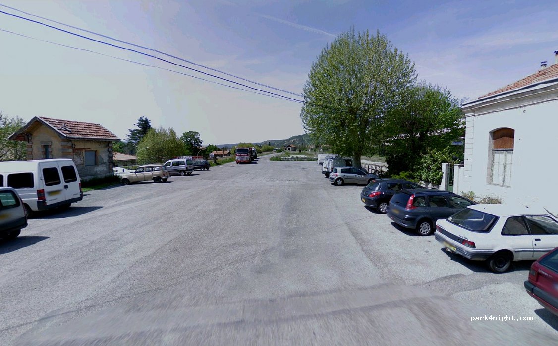 (04000) Digne-les-Bains - 1 Rue Pierre Semard — foto