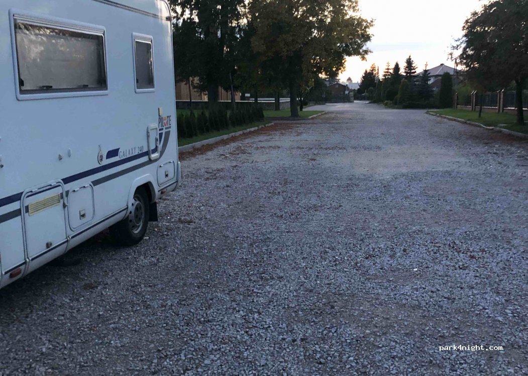 (97-216) Czerniewice - 80 Mazowiecka — foto