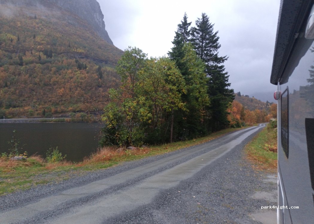 (2977) Øye - 71 Strøndafjordvegen — foto 2