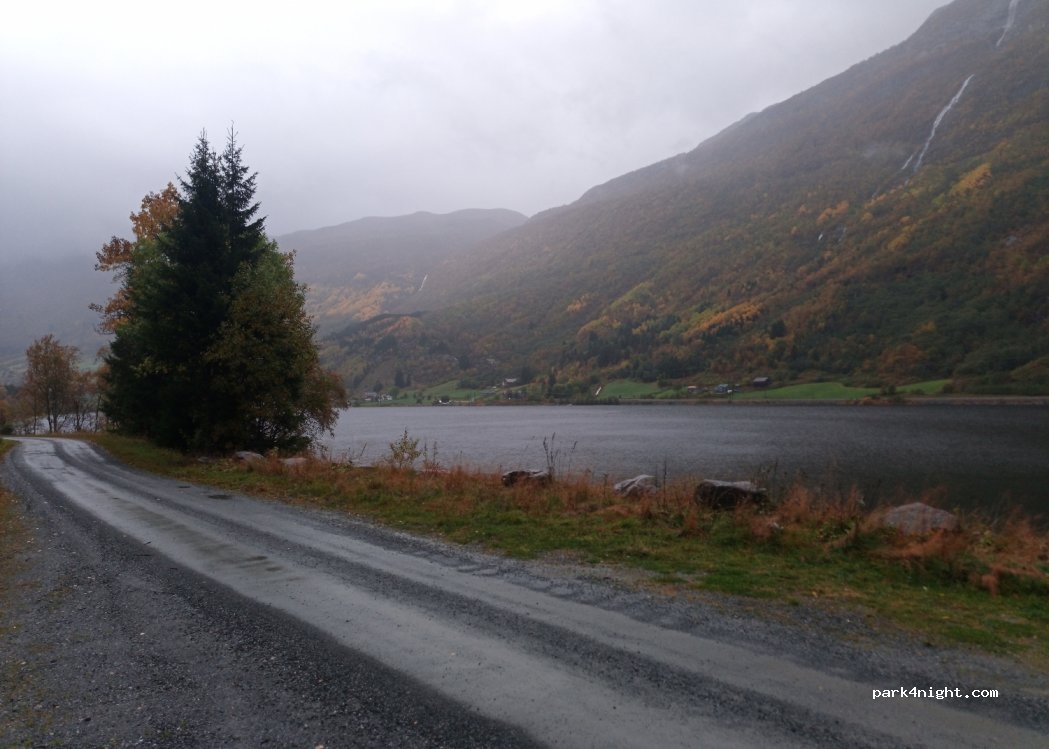 (2977) Øye - 71 Strøndafjordvegen — foto 3