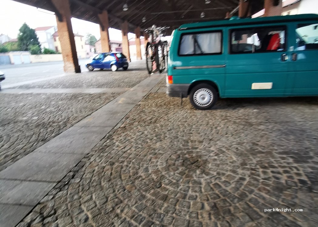 (14019) Villanova d'Asti - 23 Piazza del Mercato — foto