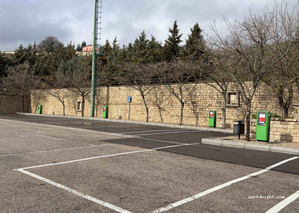 (71020) Castelluccio Valmaggiore - piazza libertà — foto 2