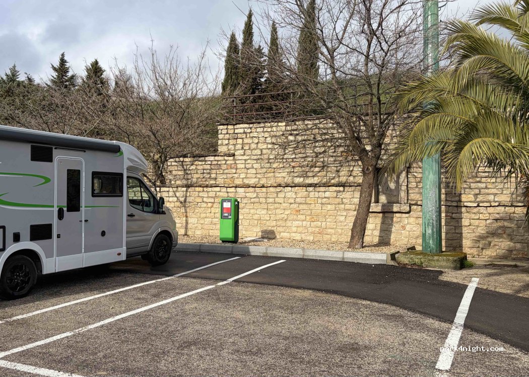 (71020) Castelluccio Valmaggiore - piazza libertà — foto 3