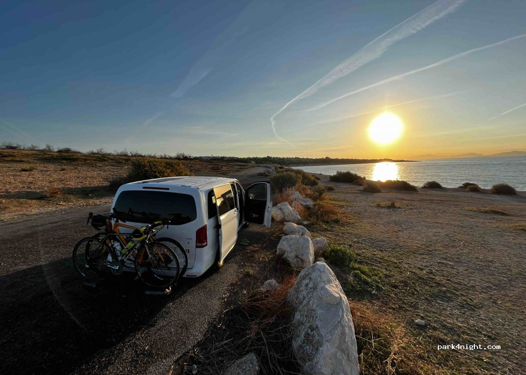 (13500) Martigues - Chemin des Paluds — foto 2