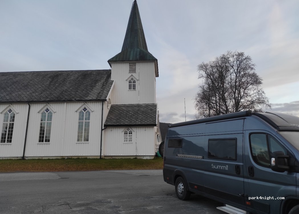 (8540) Balllangen - 3 Kirkeveien — foto