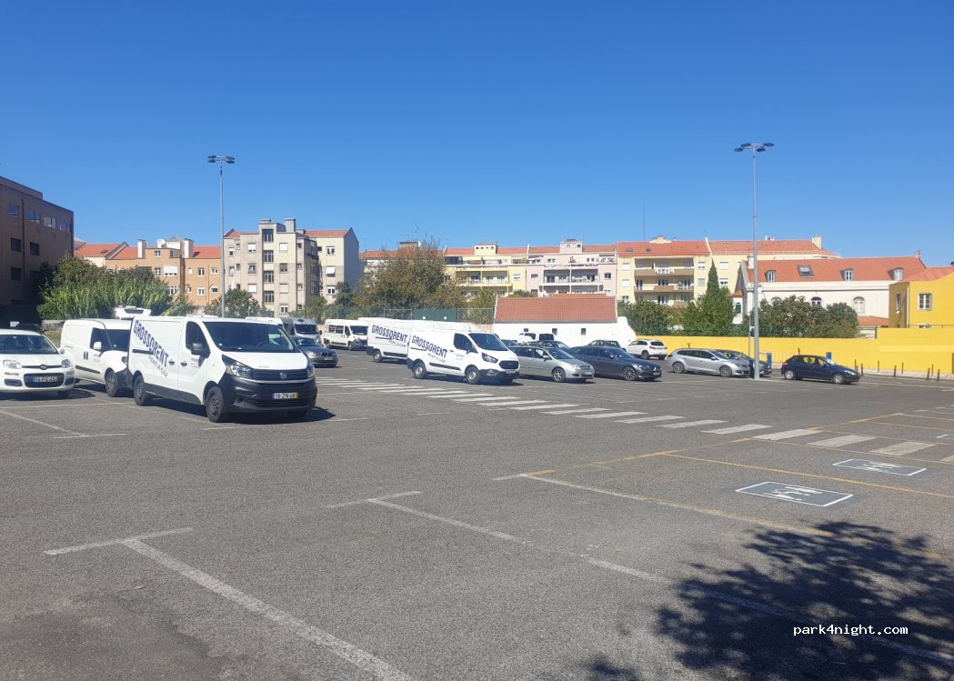 (1700-031) Lisboa - 15 Avenida Almirante Gago Coutinho — foto