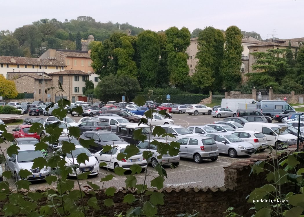(46043) Castiglione delle Stiviere - 5 Piazzale Repubblica — foto