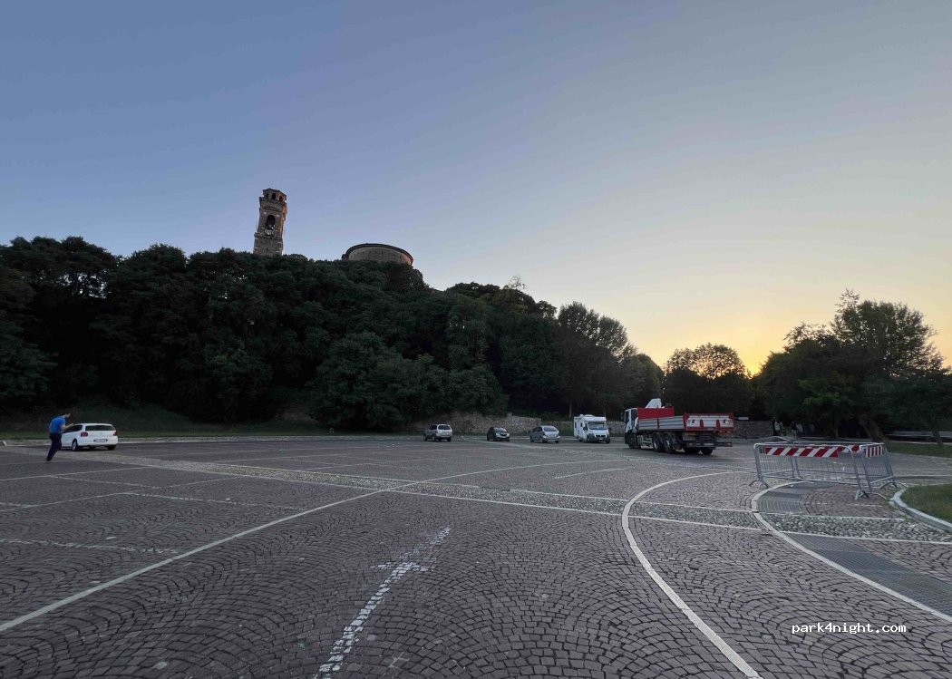 (46043) Castiglione delle Stiviere - 5 Piazzale Repubblica — foto 5