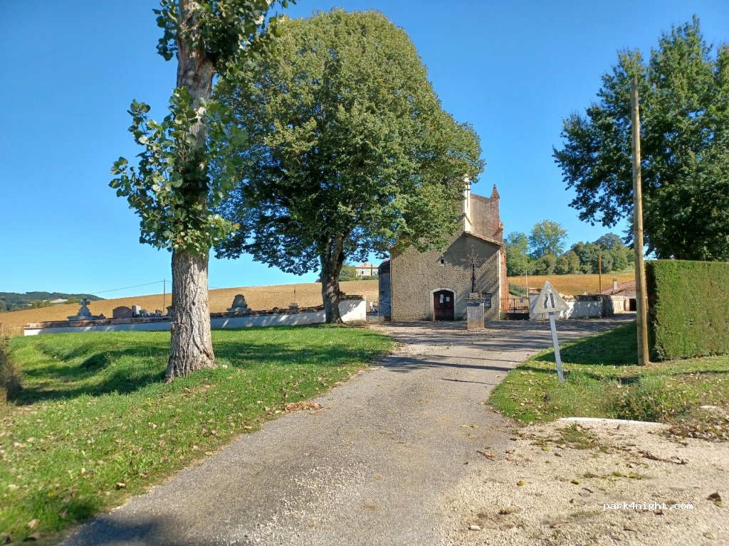 (82390) Durfort-Lacapelette - D57 — foto