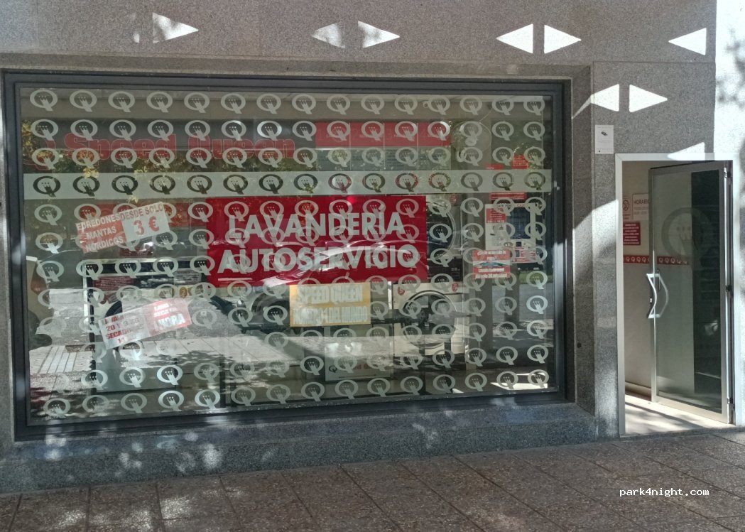 (06011) Badajoz - 12 Avenida Jose María Alcaraz y Alenda — foto