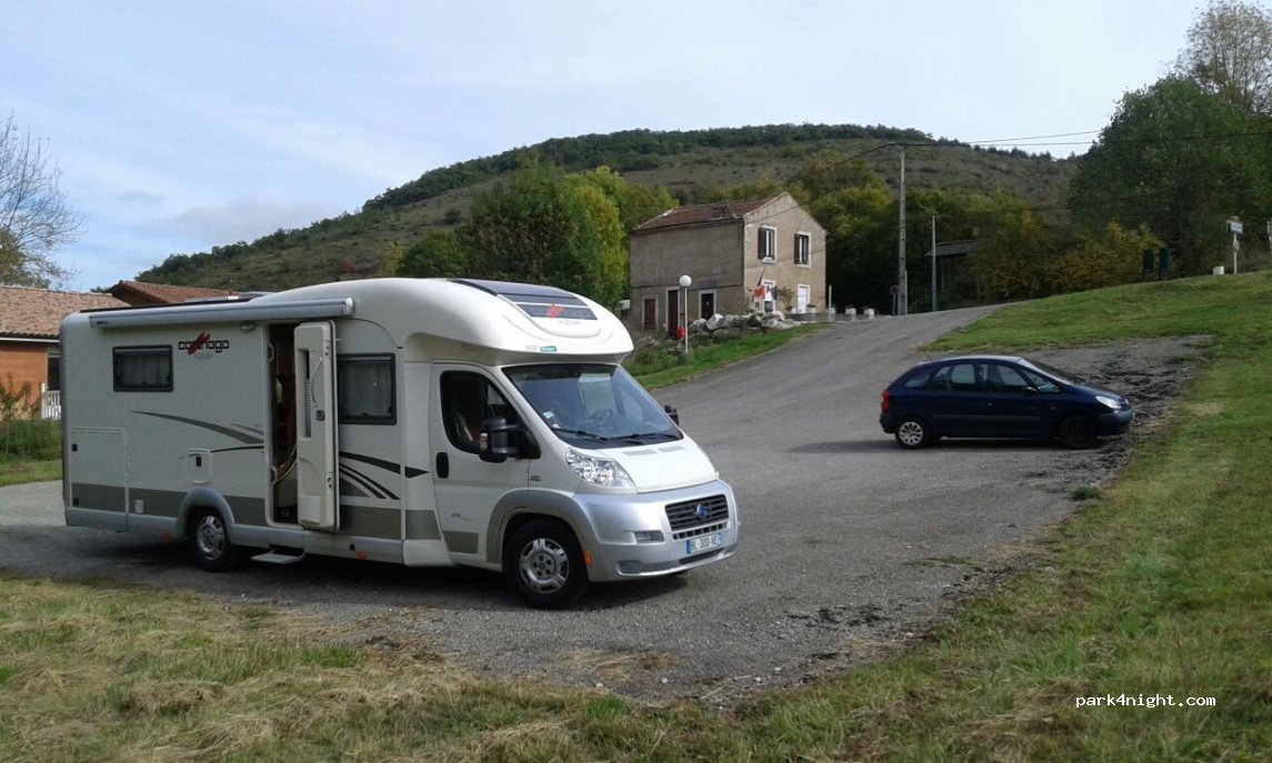 (09120) Calzan - 2 Route du Col — foto