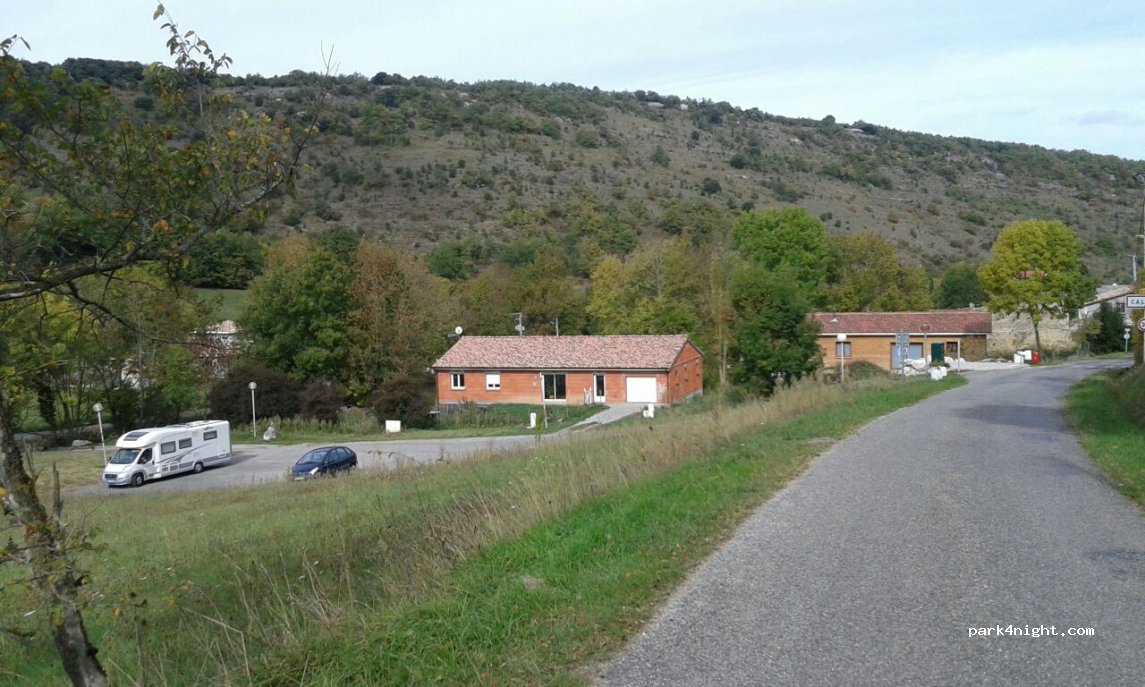 (09120) Calzan - 2 Route du Col — foto 2