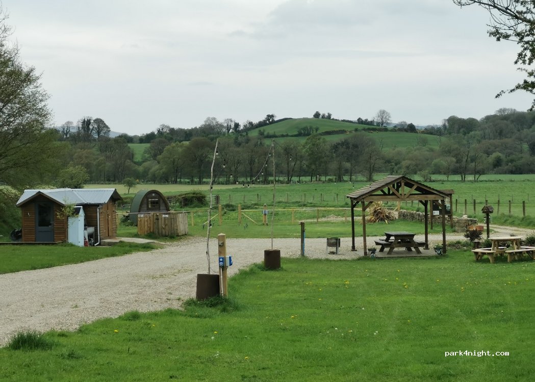 The Meadows Camping Field — foto