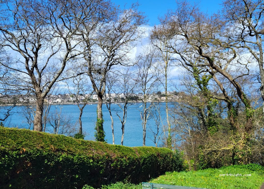 (35400) Saint-Malo - 6 Place Duguesclin — foto