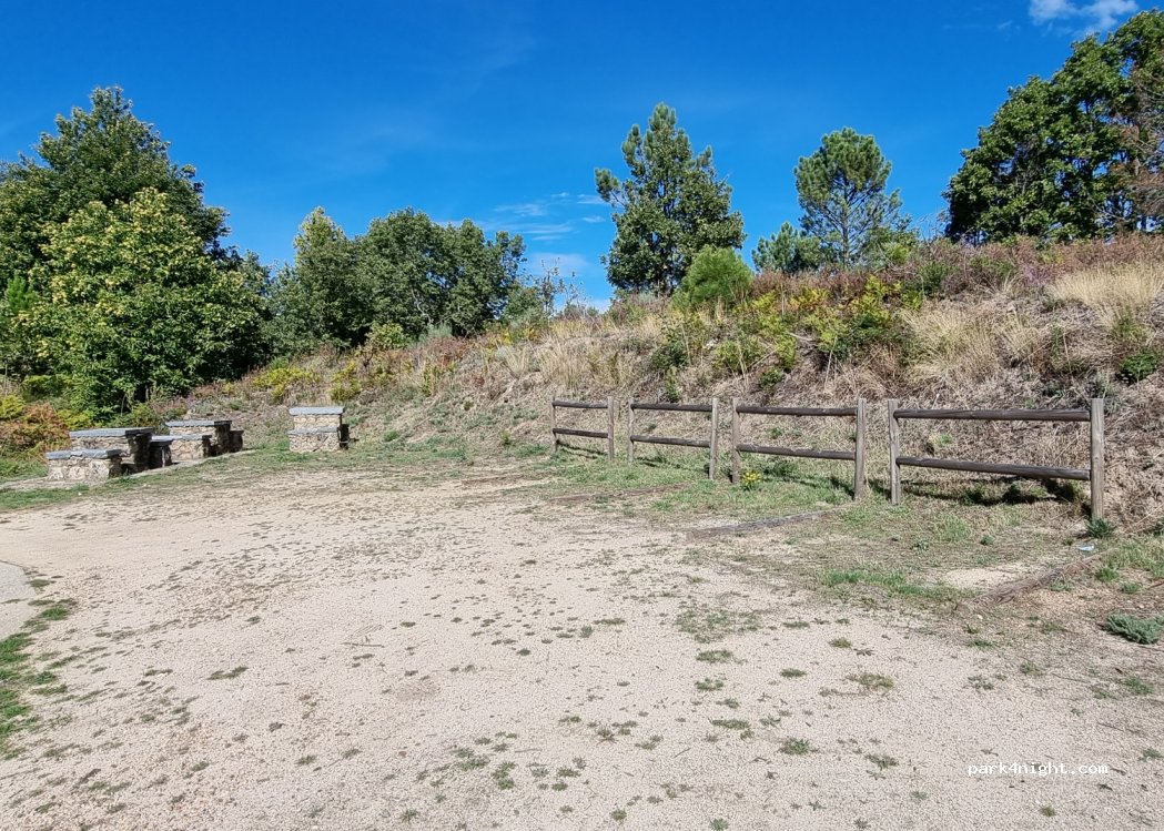 (37618) Monforte de la Sierra - Unnamed Road — foto 2