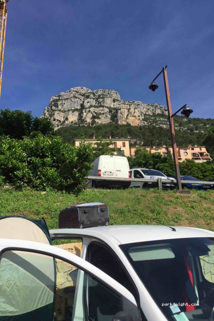 (06640) Saint-Jeannet - 81-165 Chemin de la Tourraque — foto 2