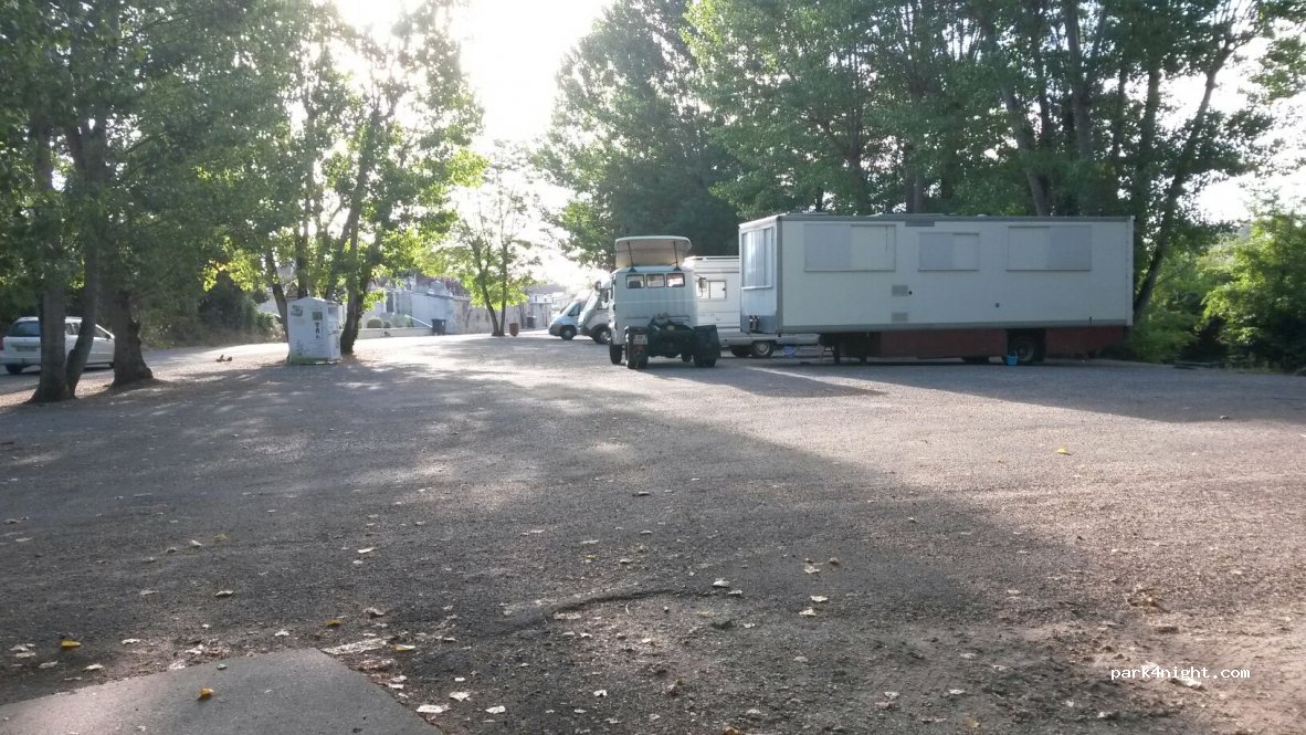 (47440) Casseneuil - Rue des Remparts Montfort — foto