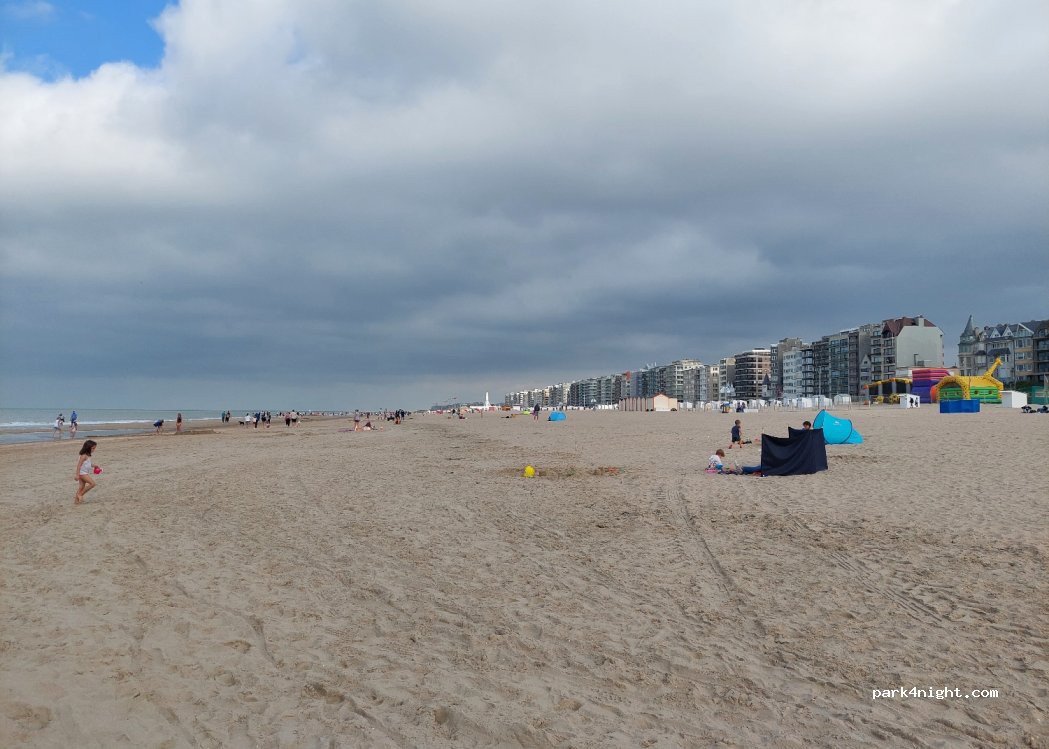 (8660) De Panne - 11 Pierre Bortierplein — foto 2