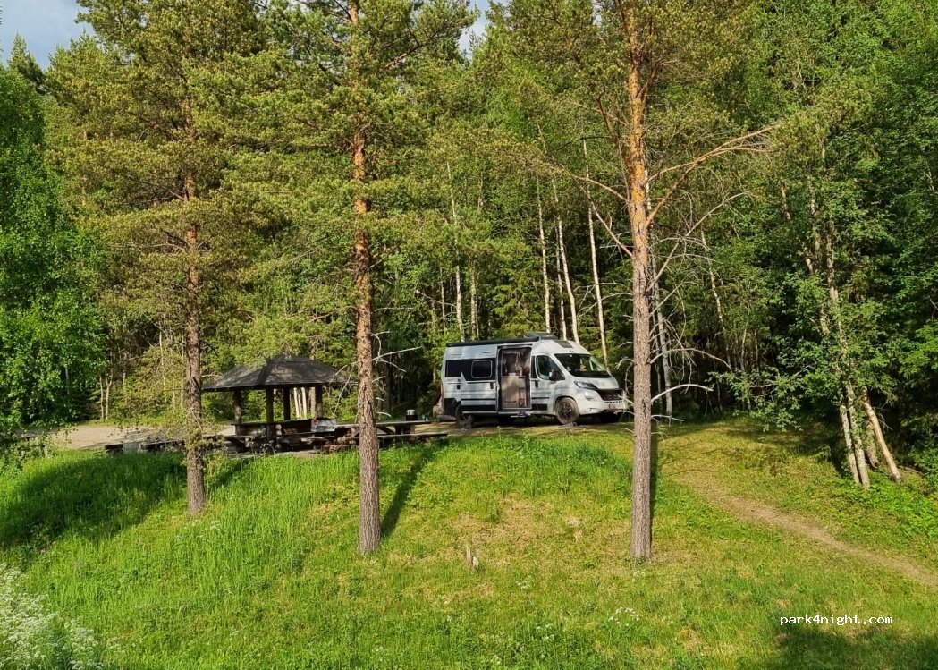 (833 94) Strömsund - — foto