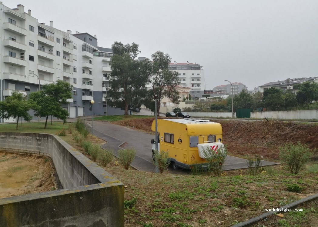 (2410-277) Leiria - 14 Rua Vitorino David — foto