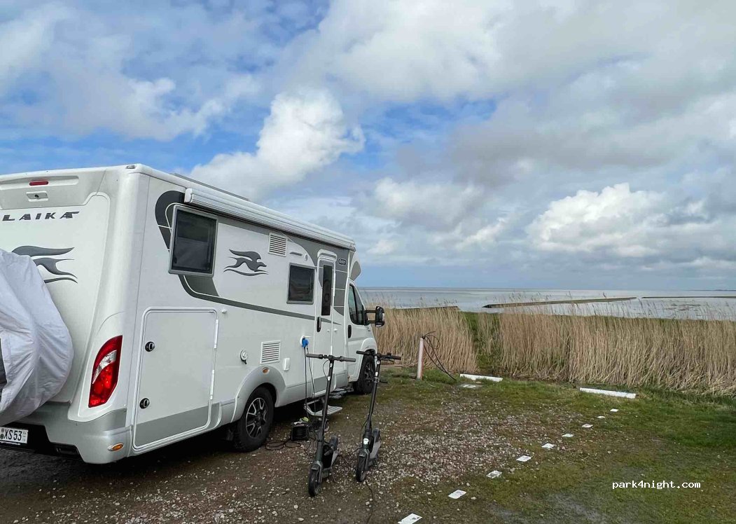 Wohnmobilstellplatz Neuharlingersiel — foto 3