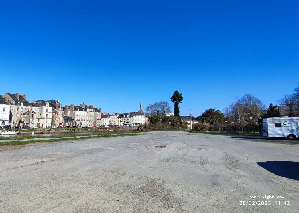 (44460) Saint-Nicolas-de-Redon - rue de la vilaine — foto