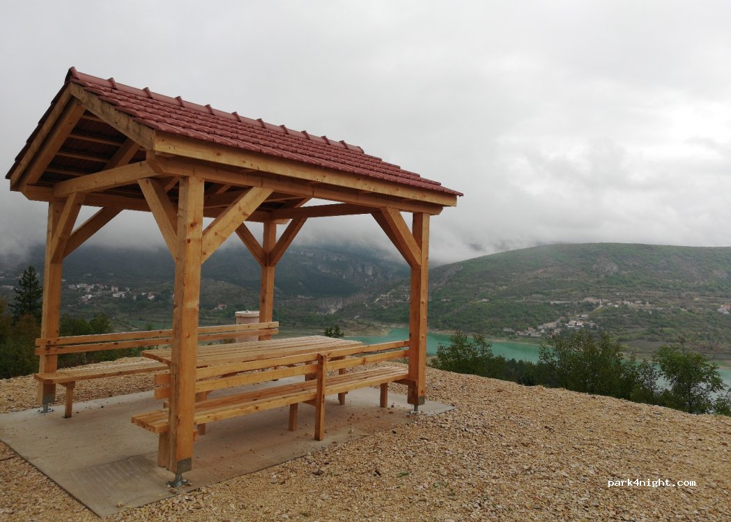 (21267) Ričice - Unnamed Road — foto