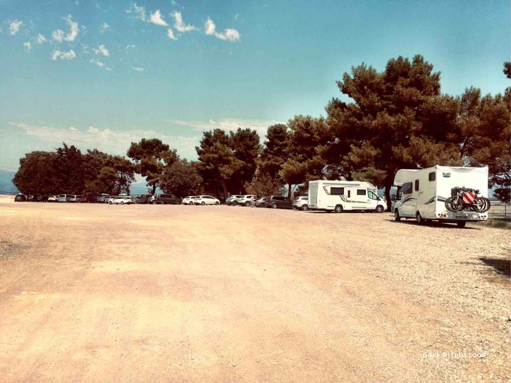 (17600) Figueres - Pujada del Castell — foto
