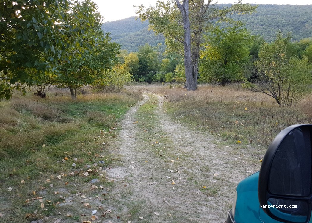 (2732) Zheleznitsa - Unnamed Road — foto 2