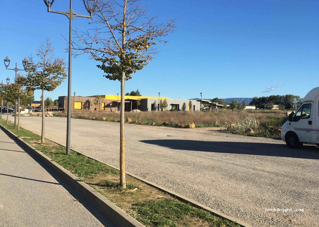 (13610) Le Puy-Sainte-Réparade - — foto