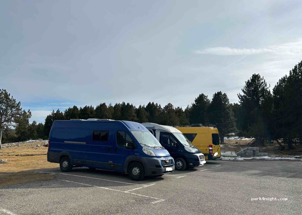 (25726) Lles de Cerdanya - Unnamed Road — foto 3