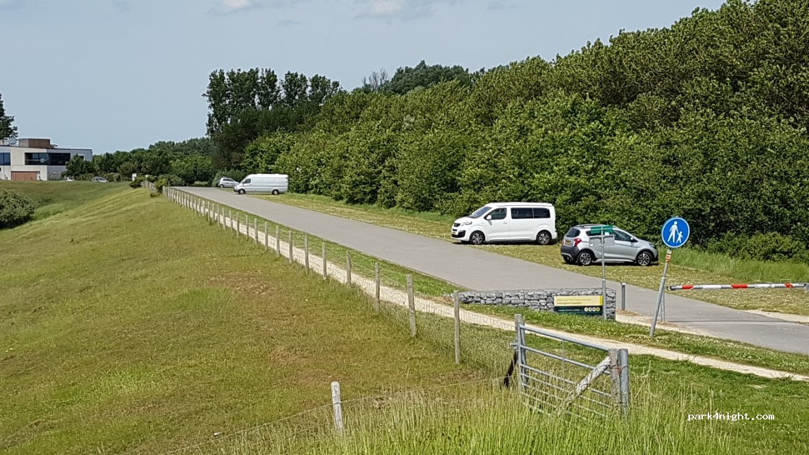 () Ouwerkerk - 3 Weg van de Buitenlandse Pers — foto 2
