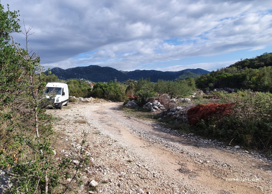(20340) Baćina - Unnamed Road — foto