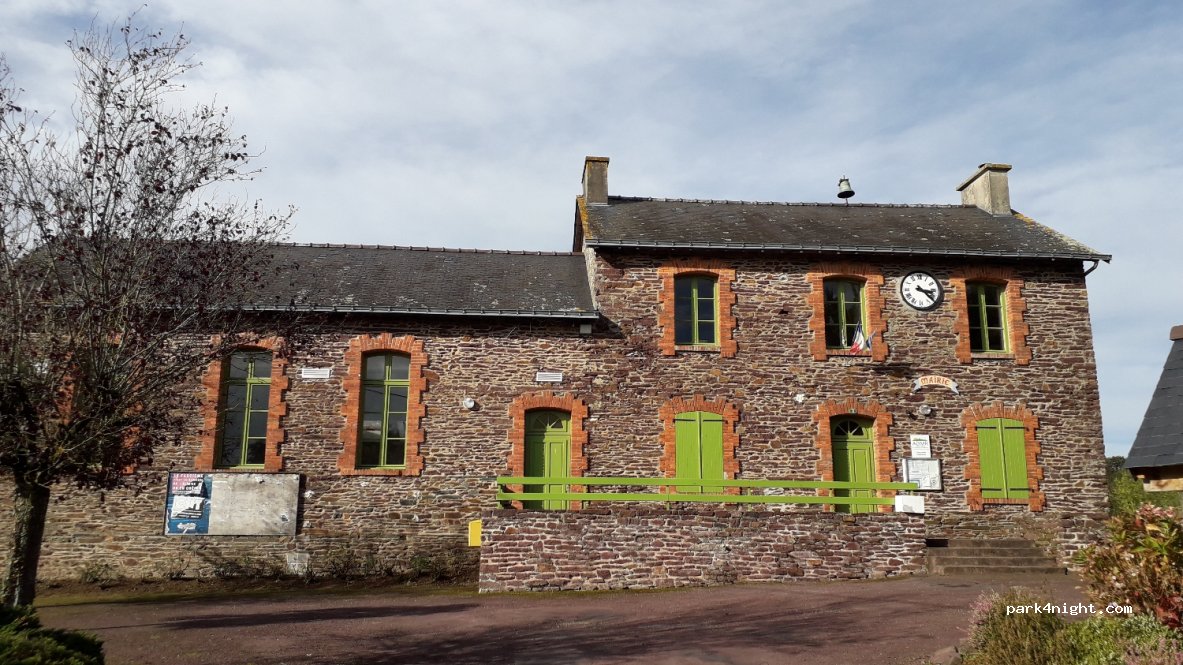 (56430) Tréhorenteuc - 3 Rue de Brocéliande — foto 2