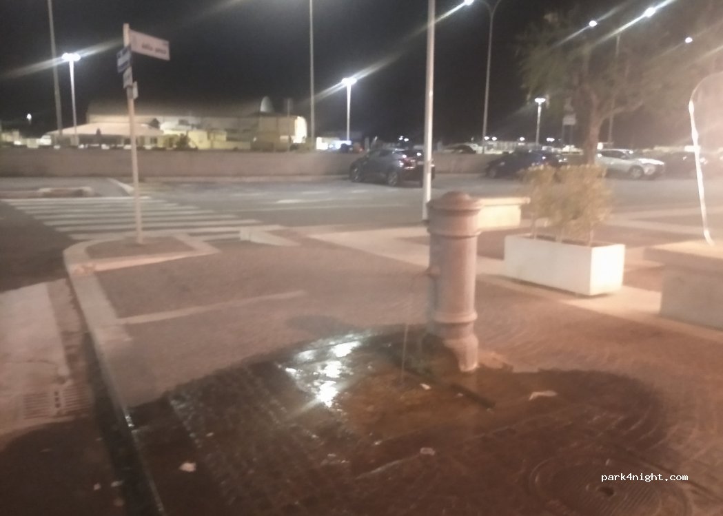 (00054) Fiumicino - 2 Viale della Pesca — foto