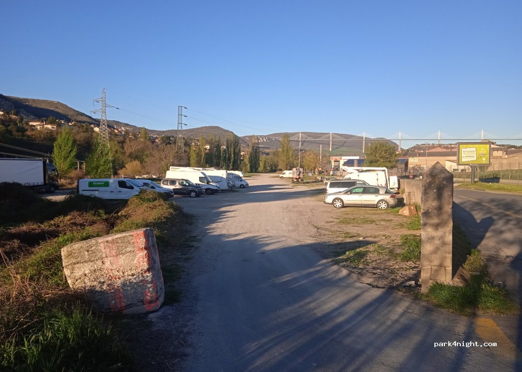 (12100) Millau - 155 Boulevard Jean Gabriac — foto 2