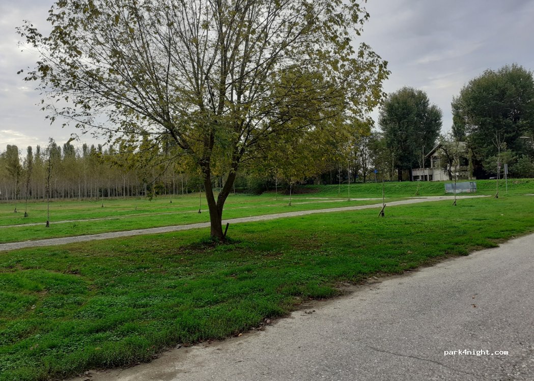 (42016) Guastalla - 15 Viale Lido Po — foto