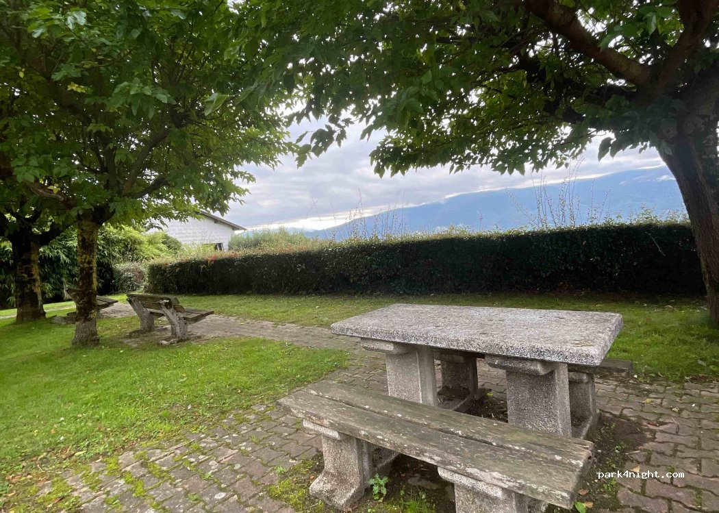 (09000) Saint-Martin-de-Caralp - 92 Place Isabelle Sandy — foto 2