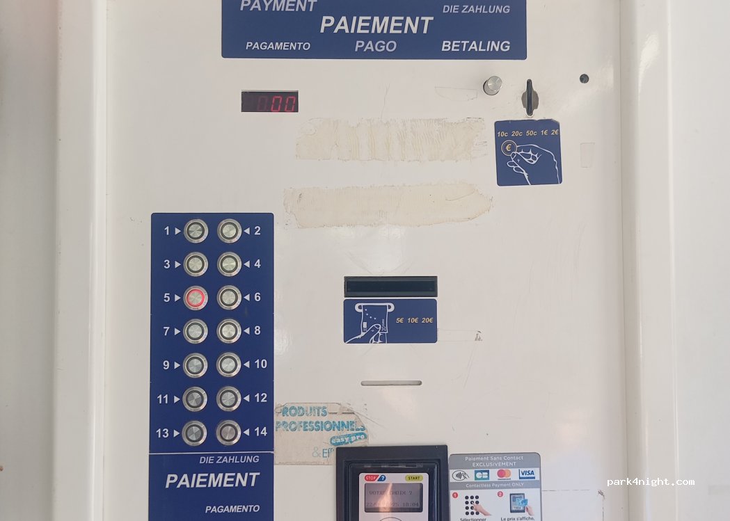 (83700) Saint-Raphaël - 90 Avenue du Touring Club — foto 5