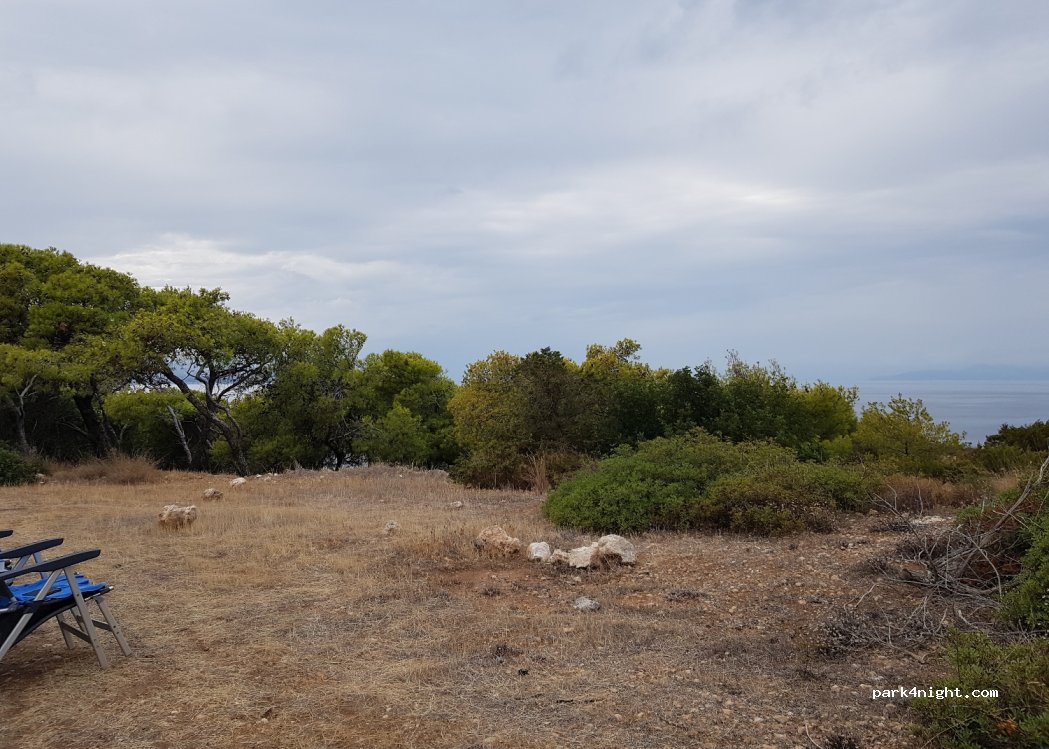 (203 00) Loutraki - Unnamed Road — foto