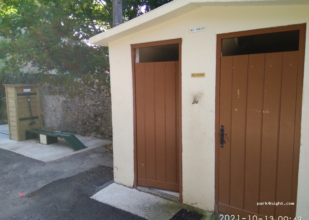 (12230) L'Hospitalet-du-Larzac - 43 Place des Cygnes — foto