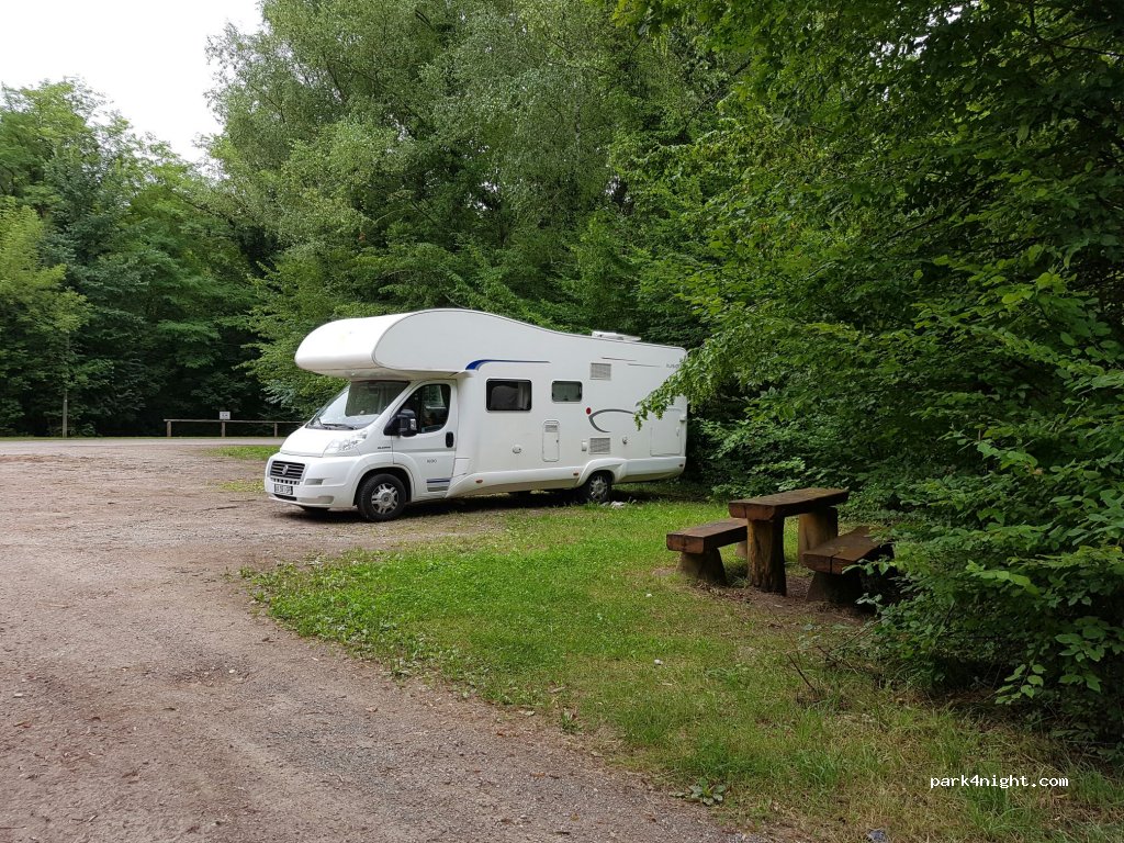 (79367) Weisweil - 32 Rheinstraße — foto