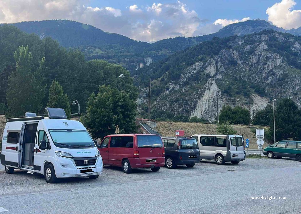 (73500) Modane - 417-473 Cours Aristide Briand — foto 2