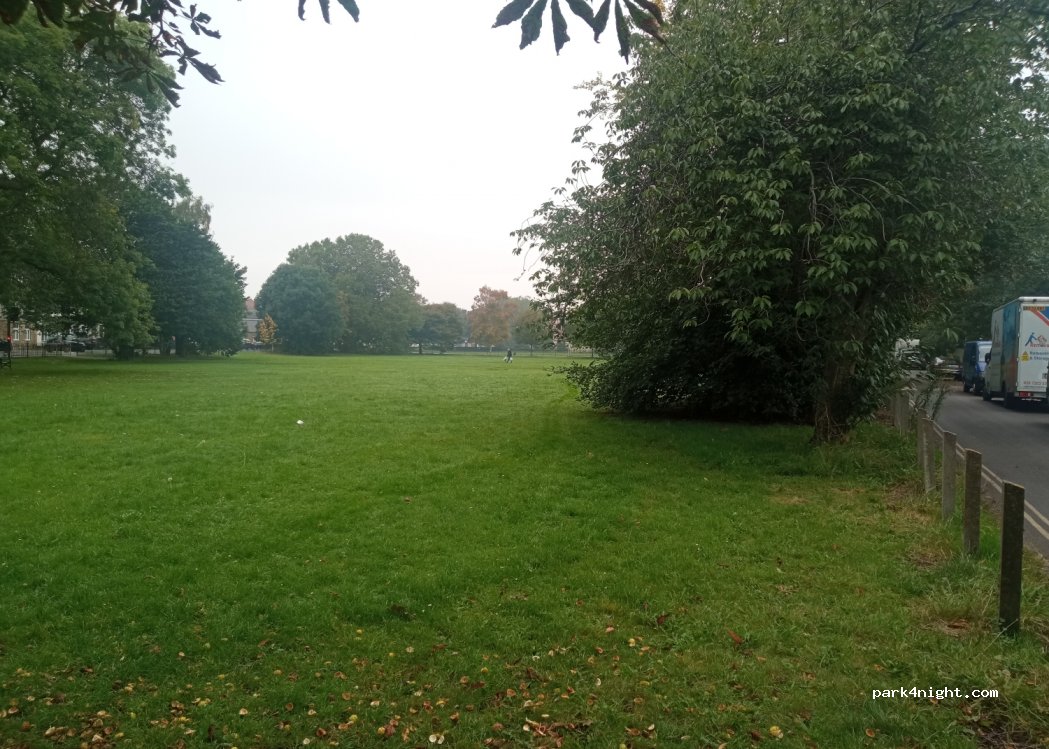 (CR4 4LA) Mitcham - — foto 3
