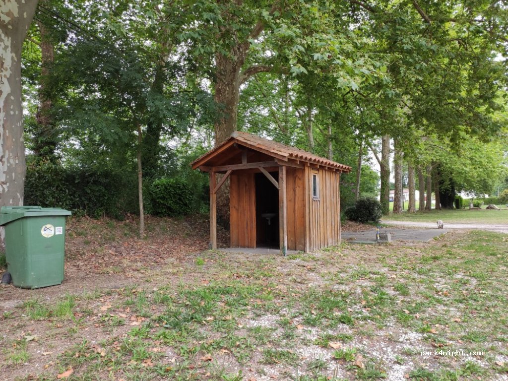 (24410) Saint-Vincent-Jalmoutiers - 45 Le Bourg — foto 3