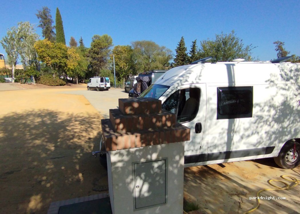 (14740) Hornachuelos - 12 Carretera del Cementerio — foto 3