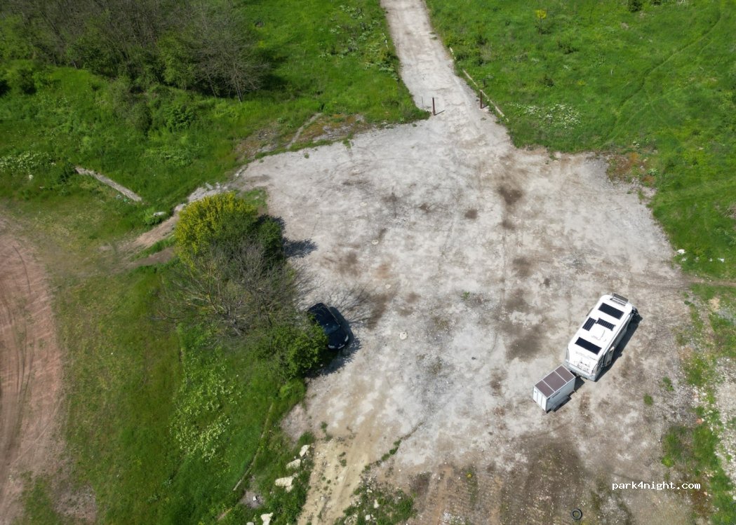 () Ledenik, Veliko Tarnovo - — foto 2
