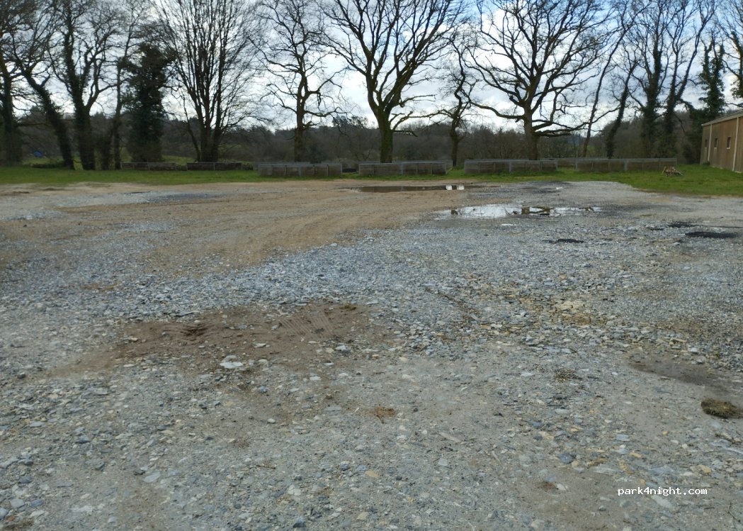 Aire naturelle de camping-cars Mellionnec — foto 2