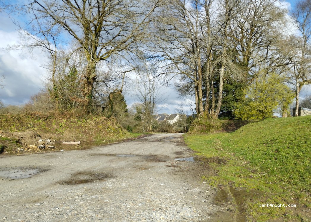 Aire naturelle de camping-cars Mellionnec — foto 3