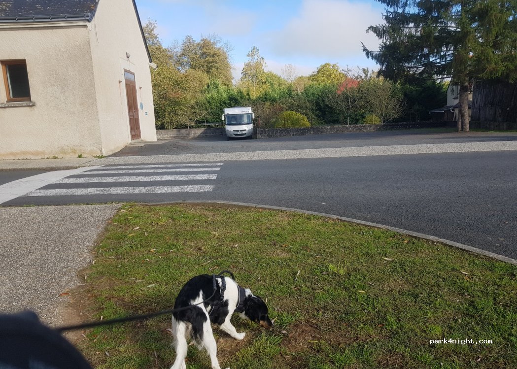 (37330) Souvigné - 19 Rue des Écoles — foto 2